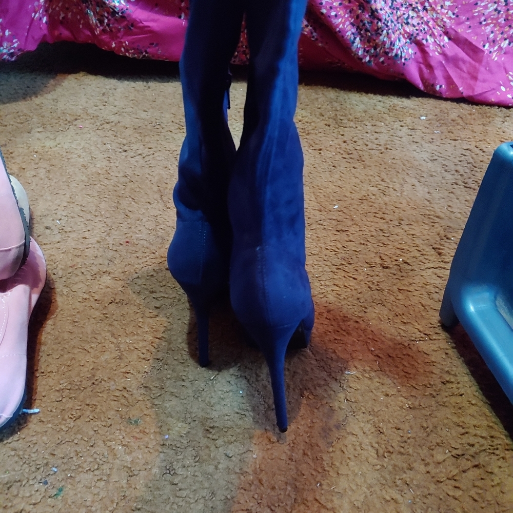 Boots - Picture 3 of 3